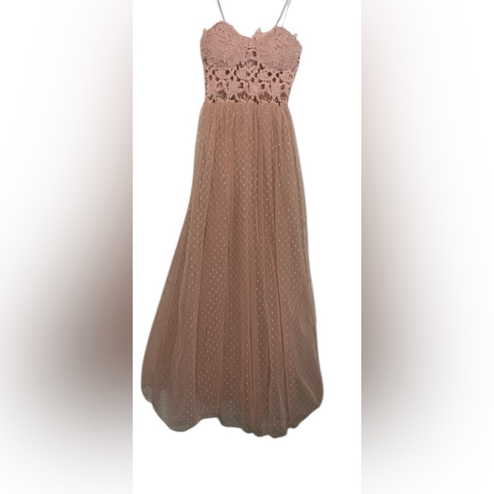 GREAT PROM DRESS. NWT Club L dress with lace bodice and tulle underlay size 8